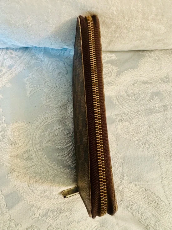 Louis Vuitton Damier Ebene Zip-Around Wallet in Brown and Dark Brown - Picture 8 of 14